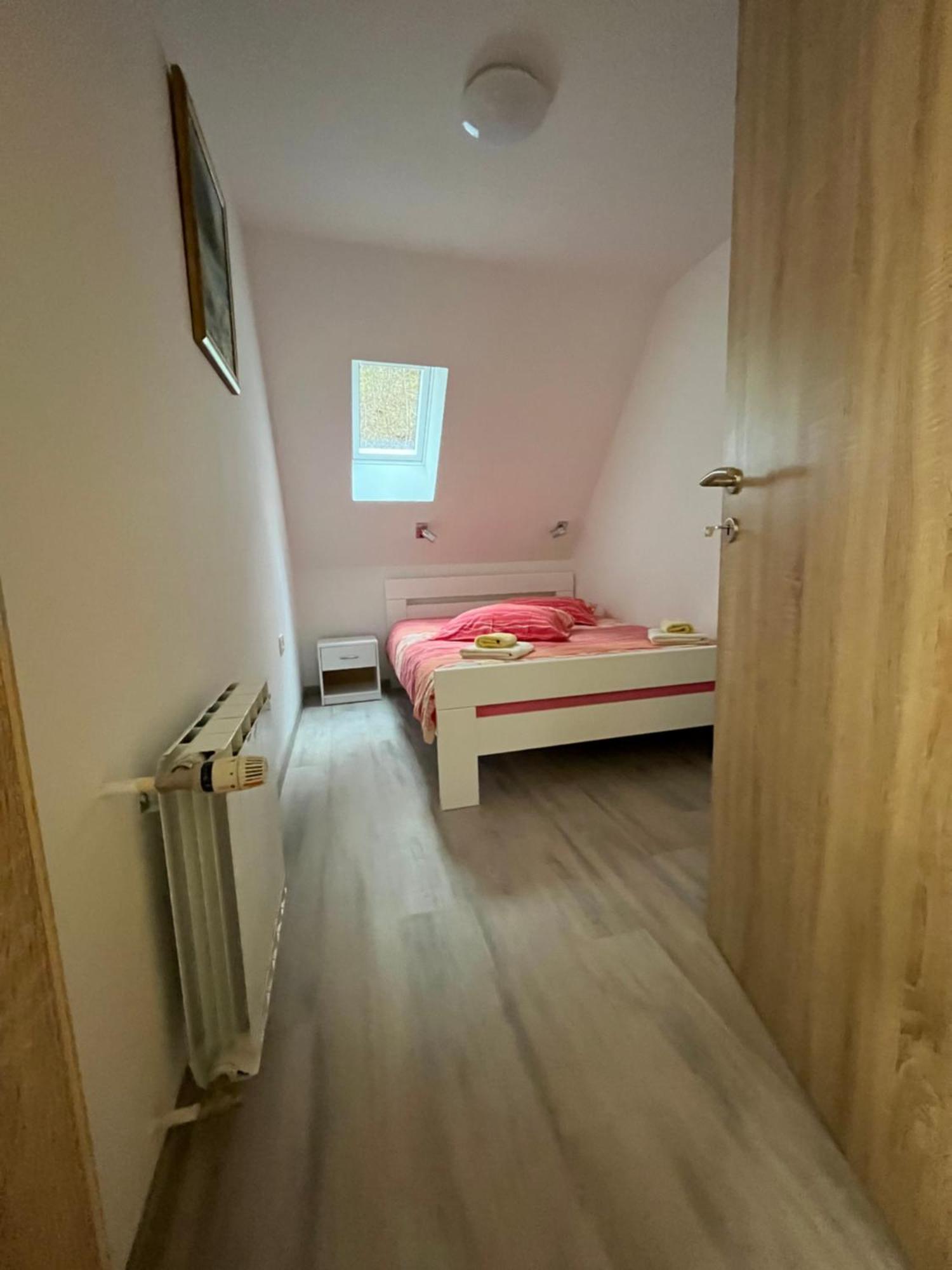 Apartmaji In Sobe Cuder Soca Bilik gambar