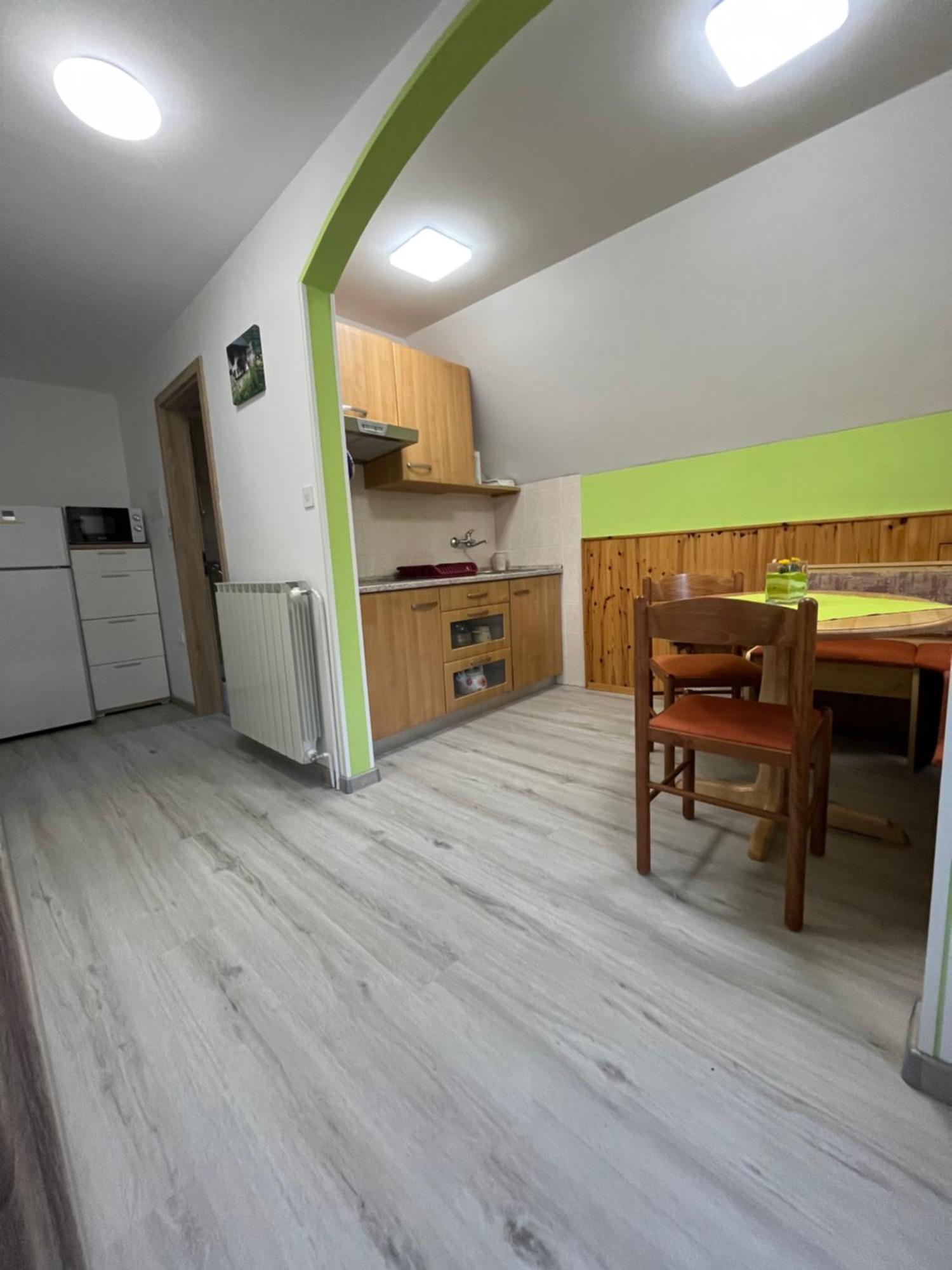 Apartmaji In Sobe Cuder Soca Bilik gambar