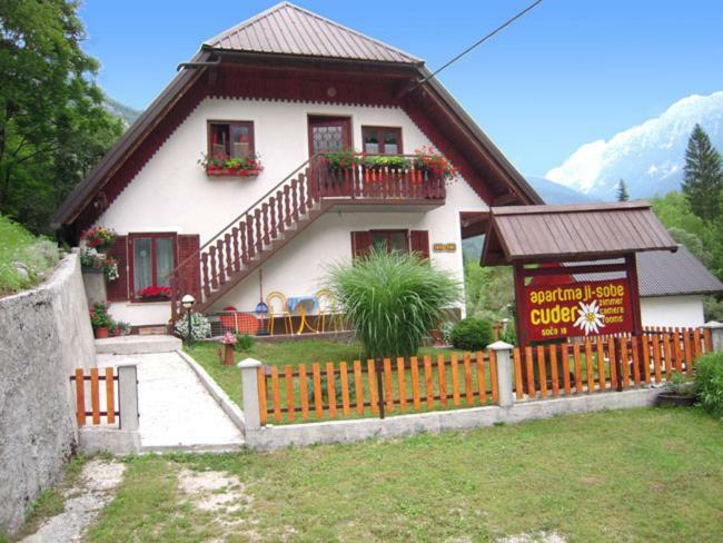 Apartmaji In Sobe Cuder Soca Luaran gambar